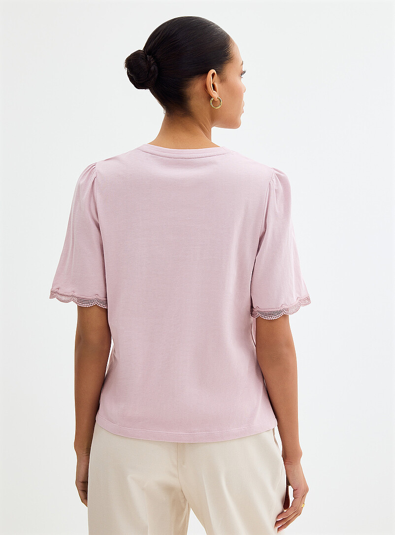 Contemporaine: Le t-shirt d&eacute;contract&eacute; manches bouffantes festonn&eacute;es Rose pour femme
