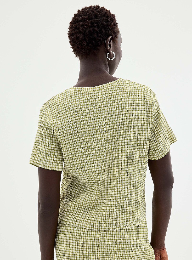 Contemporaine: Le t-shirt carr&eacute; extensible vichy Blanc et noir pour femme