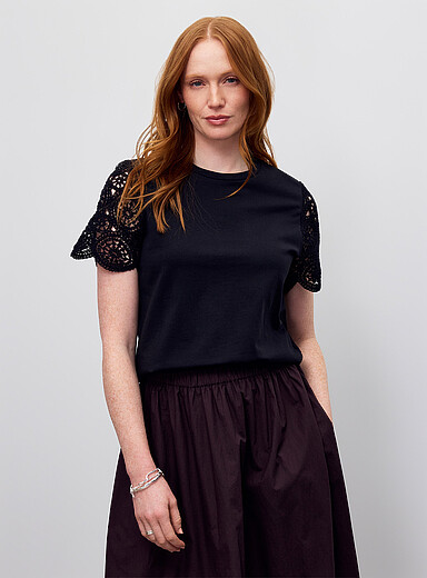 Organic cotton crocheted sleeve T-shirt