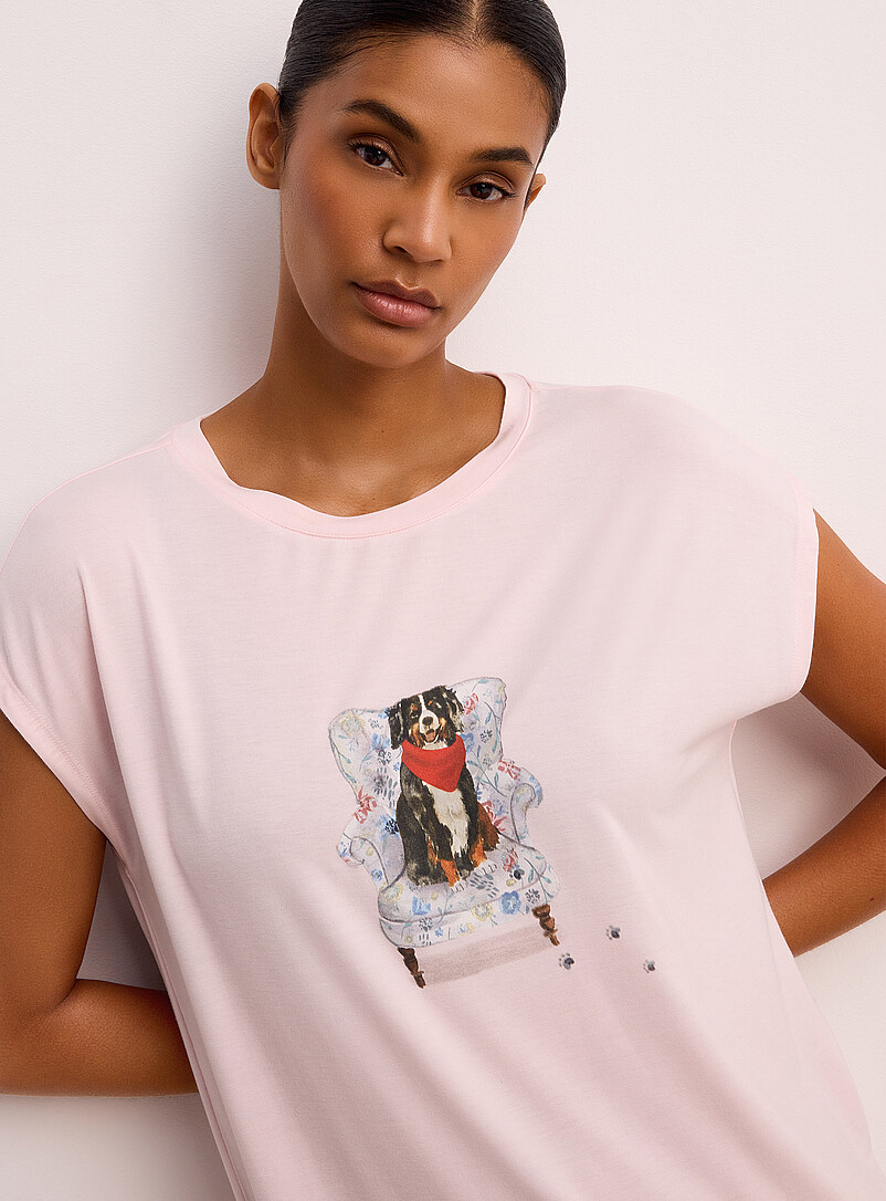 Simons x Mira: La robe de nuit fluide dessin canin <b>En soutien &agrave; la Fondation Mira</b> Vieux rose pour femme