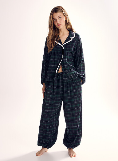 Miiyu x Twik: Le jogger pyjama ballon flanelle &agrave; carreaux <b>Collection de No&euml;l</b> Vert &agrave; motifs pour femme