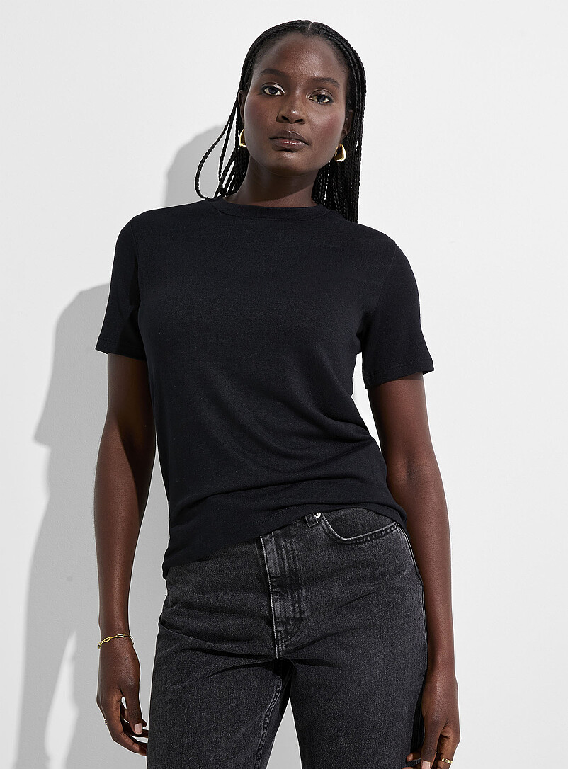 Short-Sleeve Supple Knit T-Shirt