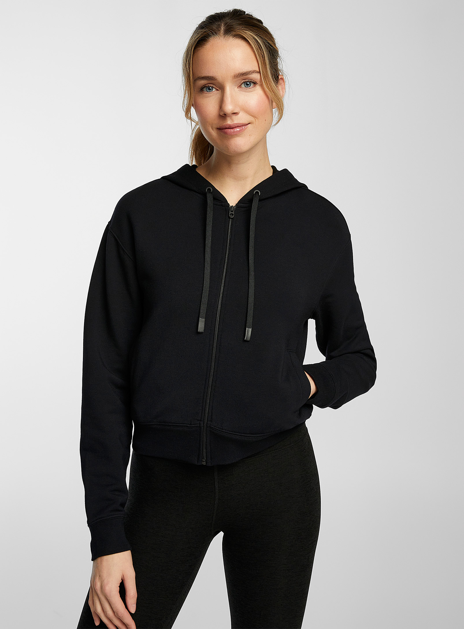 I.fiv5 Ultra-soft Hooded Zip-up Sweatshirt In Black