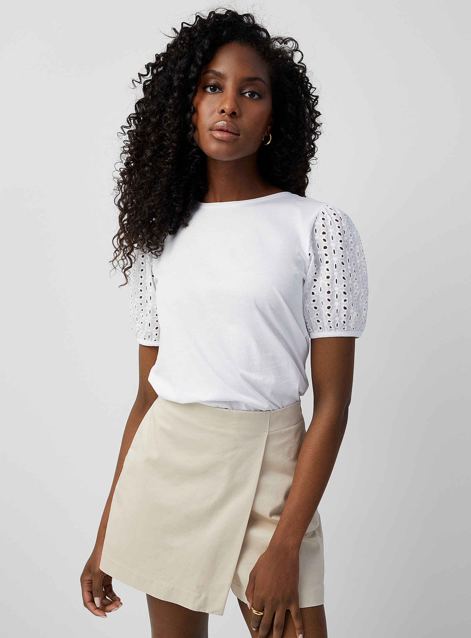 Contemporaine Broderie Anglaise Sleeve T-shirt In White