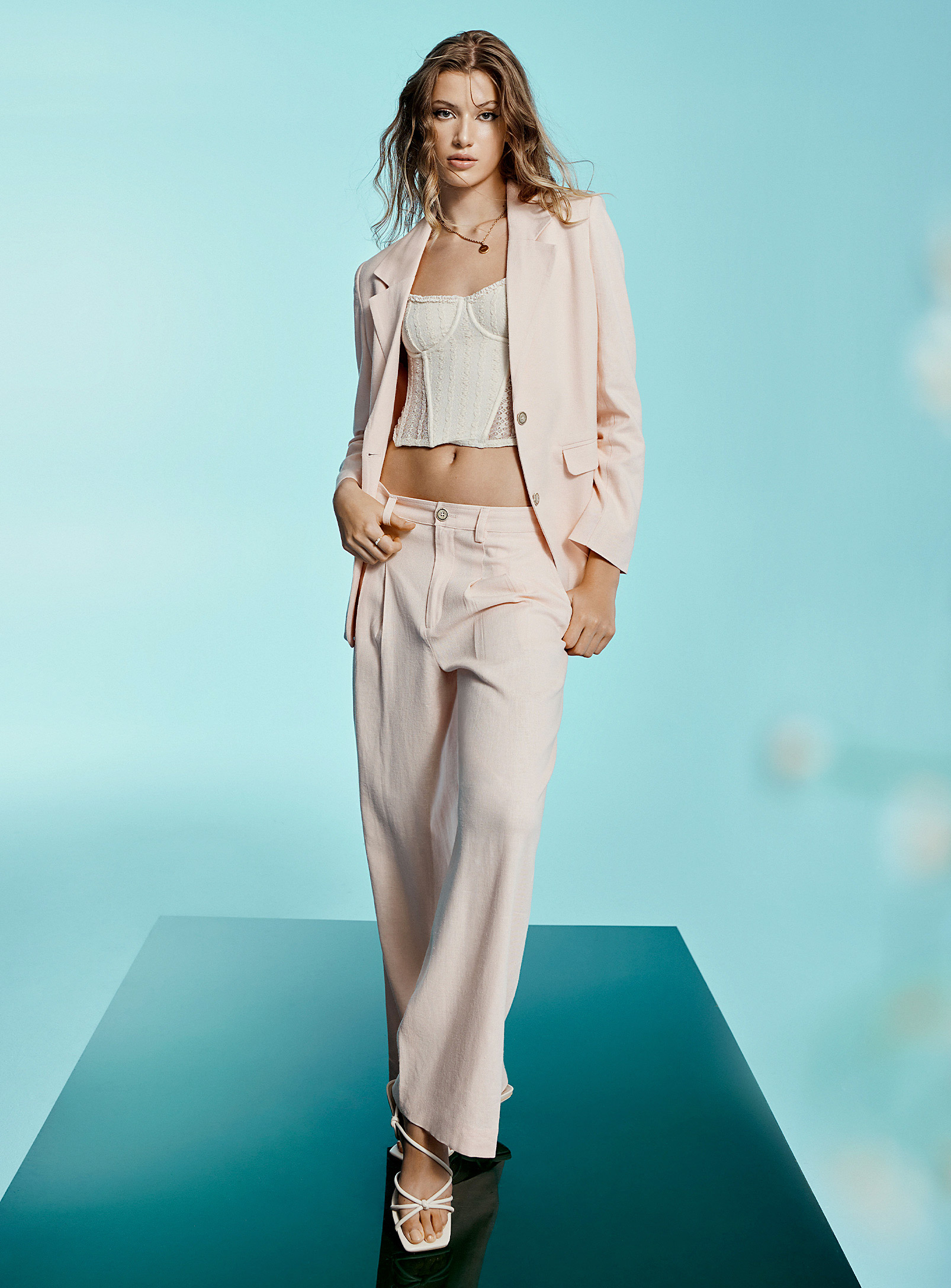 Icone Touch Of Linen Wide-leg Pant In Pink