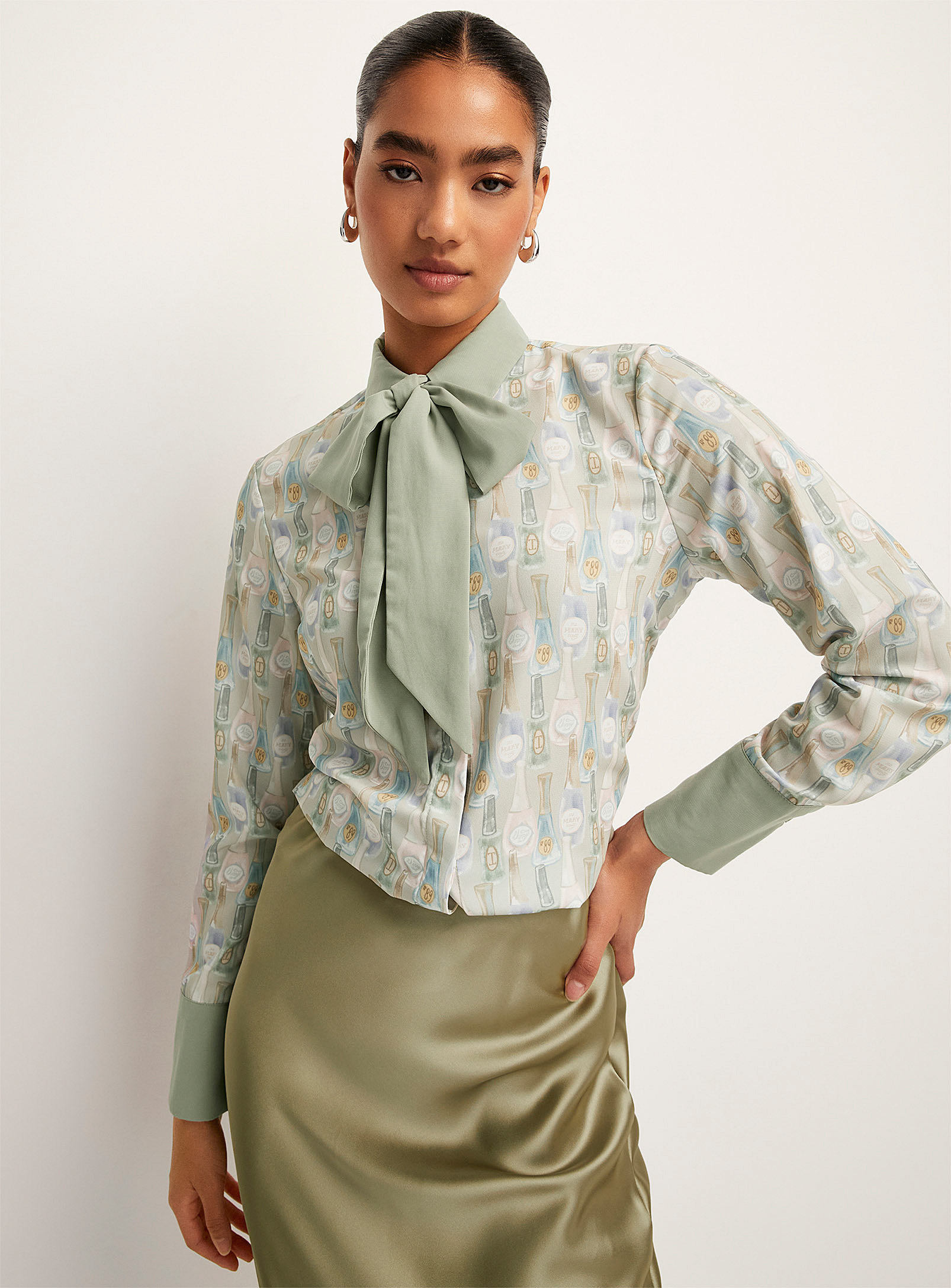 Icone Scarf Collar Printed Silky Shirt In Lilacs