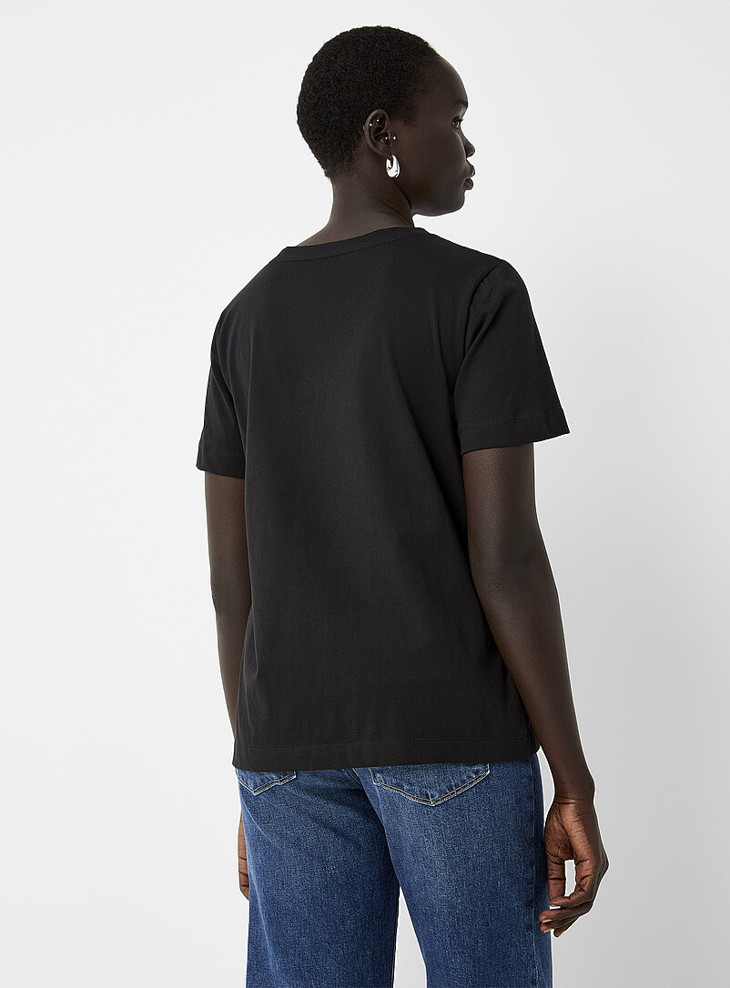 100% organic cotton V-neck T-shirt product image 2