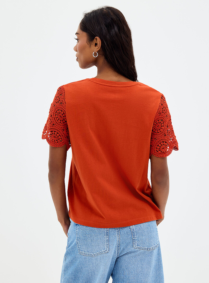 Organic cotton crocheted sleeve T-shirt product image 3