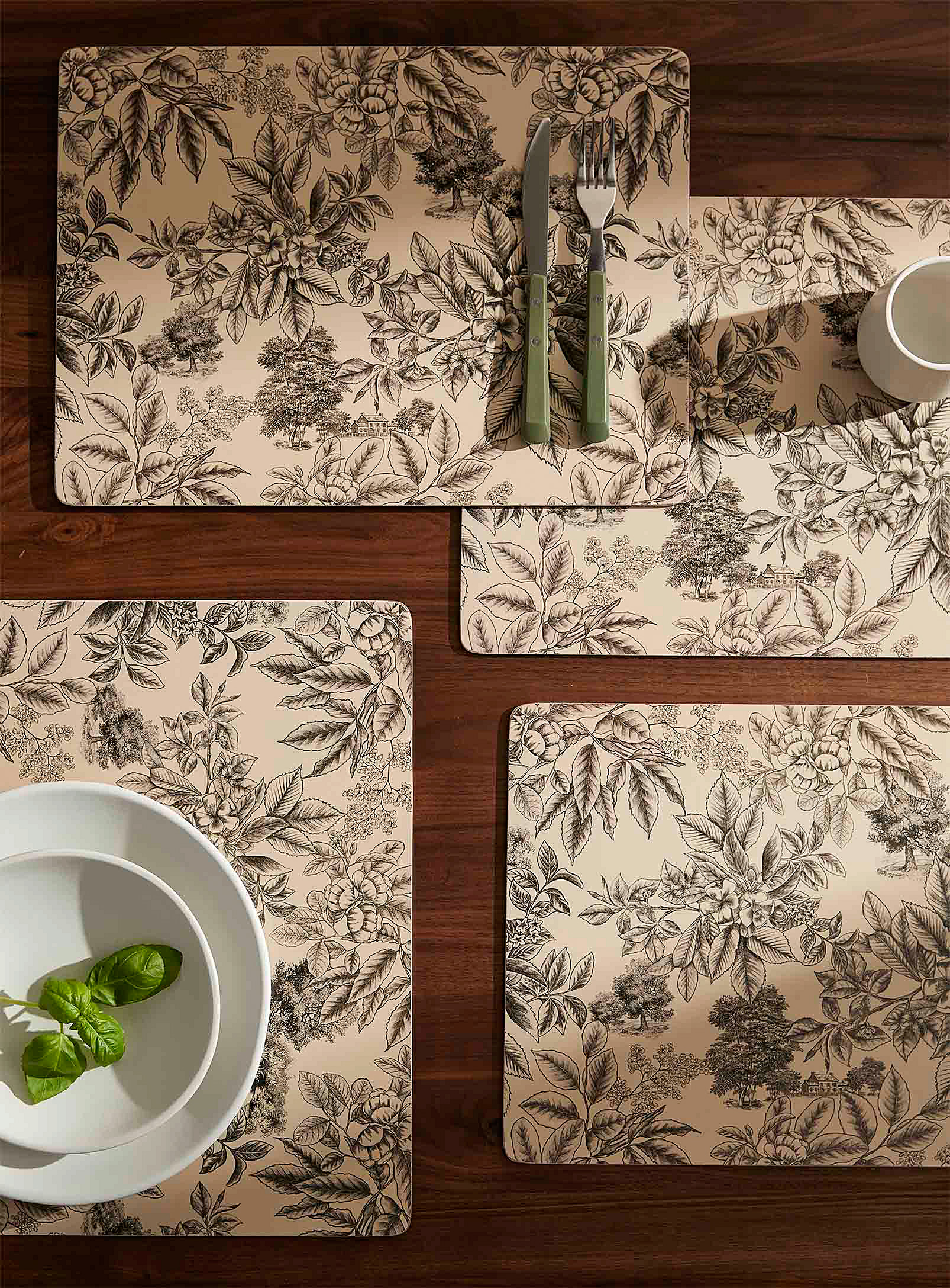 Simons Maison Contrasting Flowers Laminated Cork Placemats Set Of 4 In Patterned Ecru