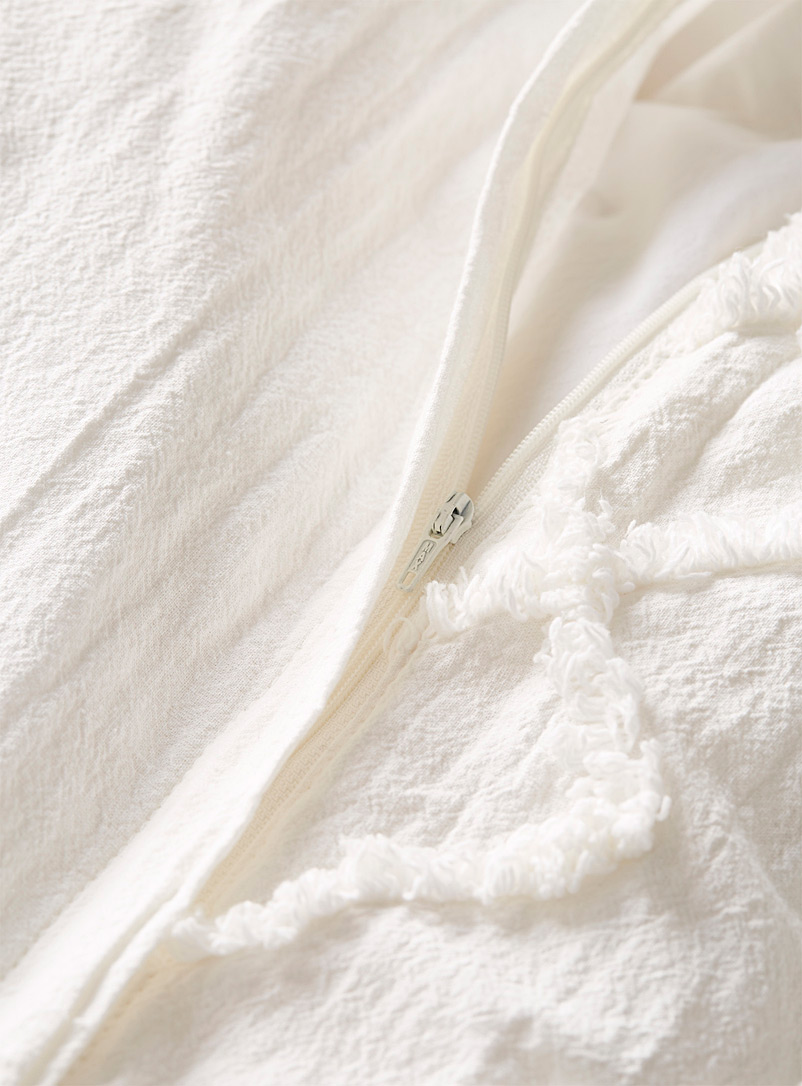 Linen House: L'ensemble housse broderie chenille Blanc ivoire