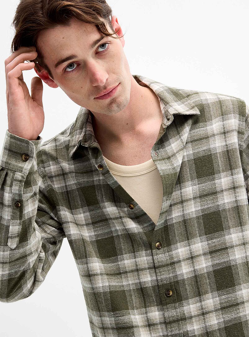 Faded plaid flannel shirt Modern fit product image 2