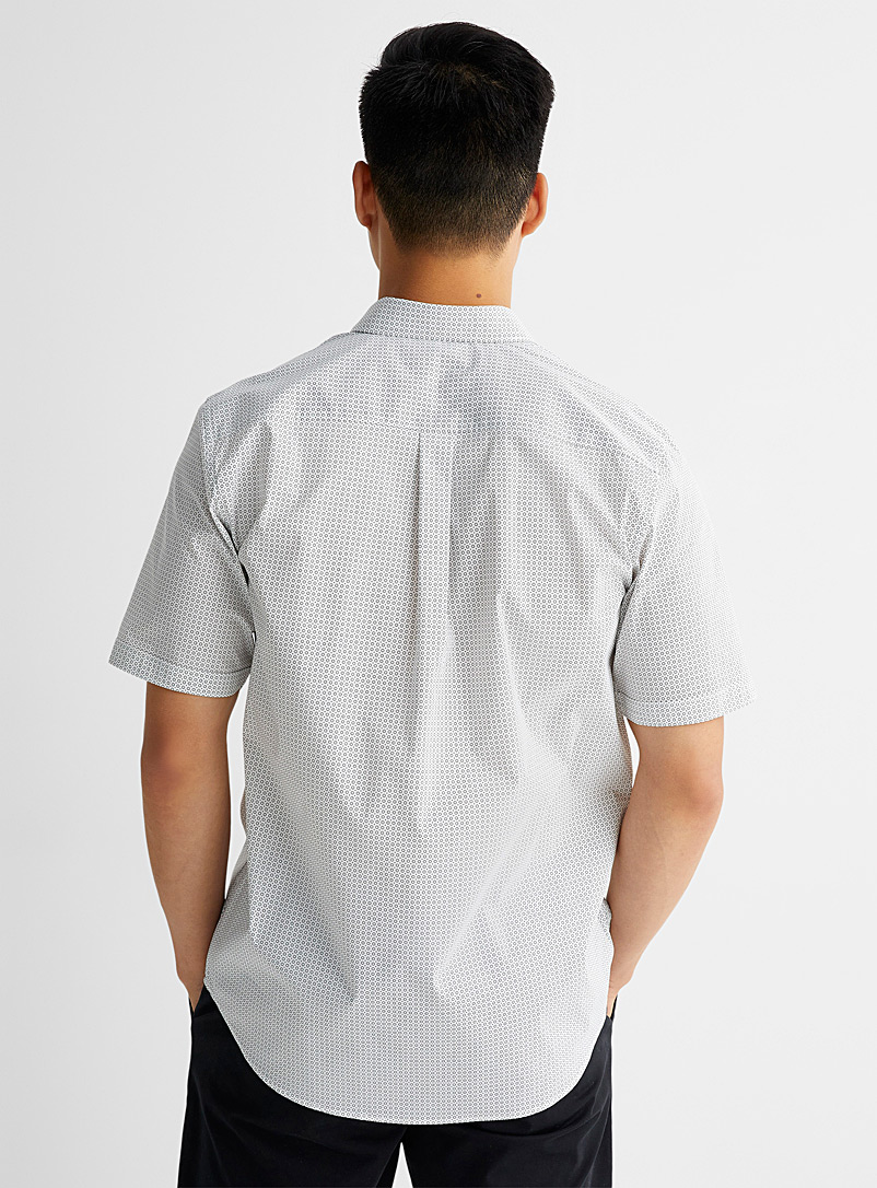 Le 31: La chemise minimotifs géo facile d'entretien Coupe moderne Noir à motifs pour homme