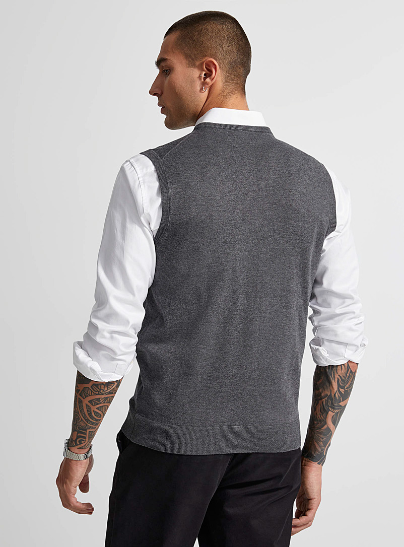 Le 31 Patterned Brown Soft knit vest for men