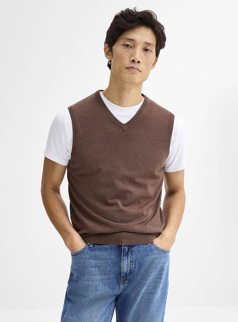 Le 31 Patterned Brown Soft knit vest for men