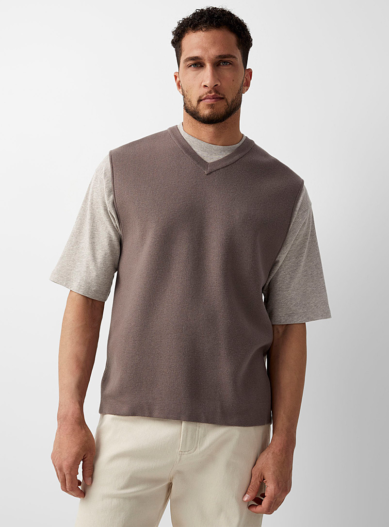 Le 31 Light Brown Structured-knit minimalist sweater vest for men