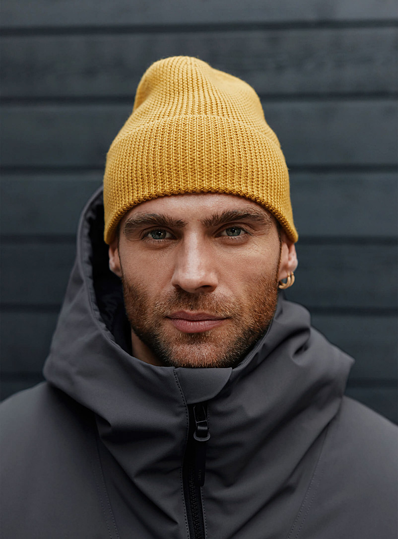 Le 31 Dark Yellow Merino wool ribbed tuque for men