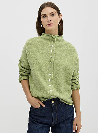 Le cardigan duveteux col chemin&eacute;e