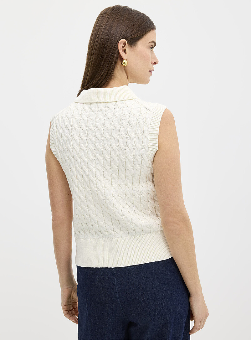 Contemporaine: Le d&eacute;bardeur c&acirc;bles torsad&eacute;s col polo Blanc cass&eacute; pour femme