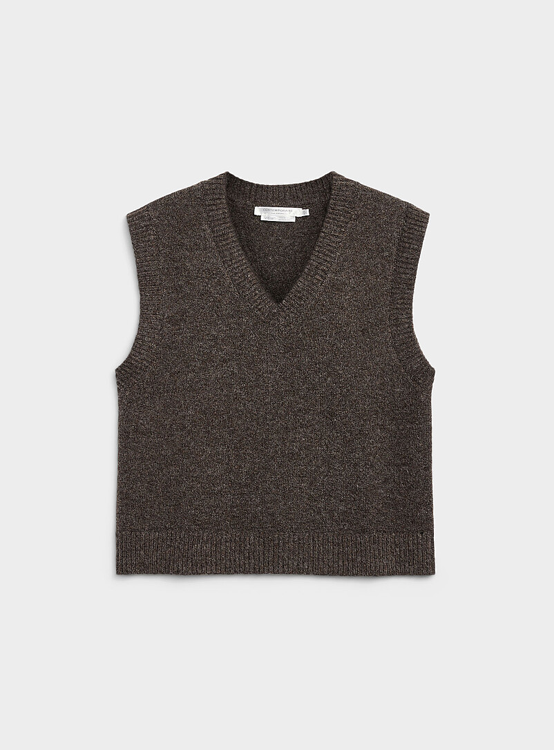 Loose fluffy V-neck sweater vest | Contemporaine | Sweater Vests