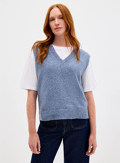 Loose fluffy V-neck sweater vest