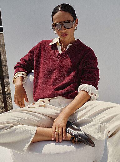Contemporaine Burgundy Loose fuzzy V-neck sweater for women