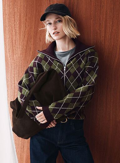 Loose jacquard knit zip-up cardigan