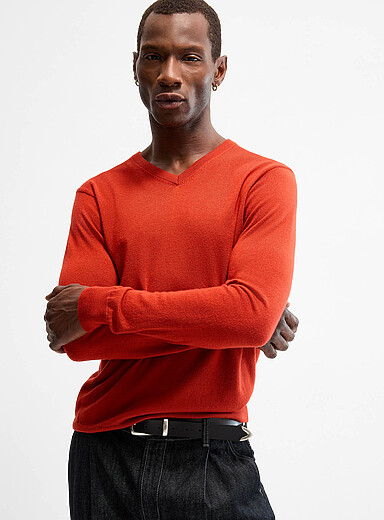 Le 31 Red Responsible merino V-neck sweater for men