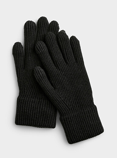 Minimalist merino wool touchscreen gloves