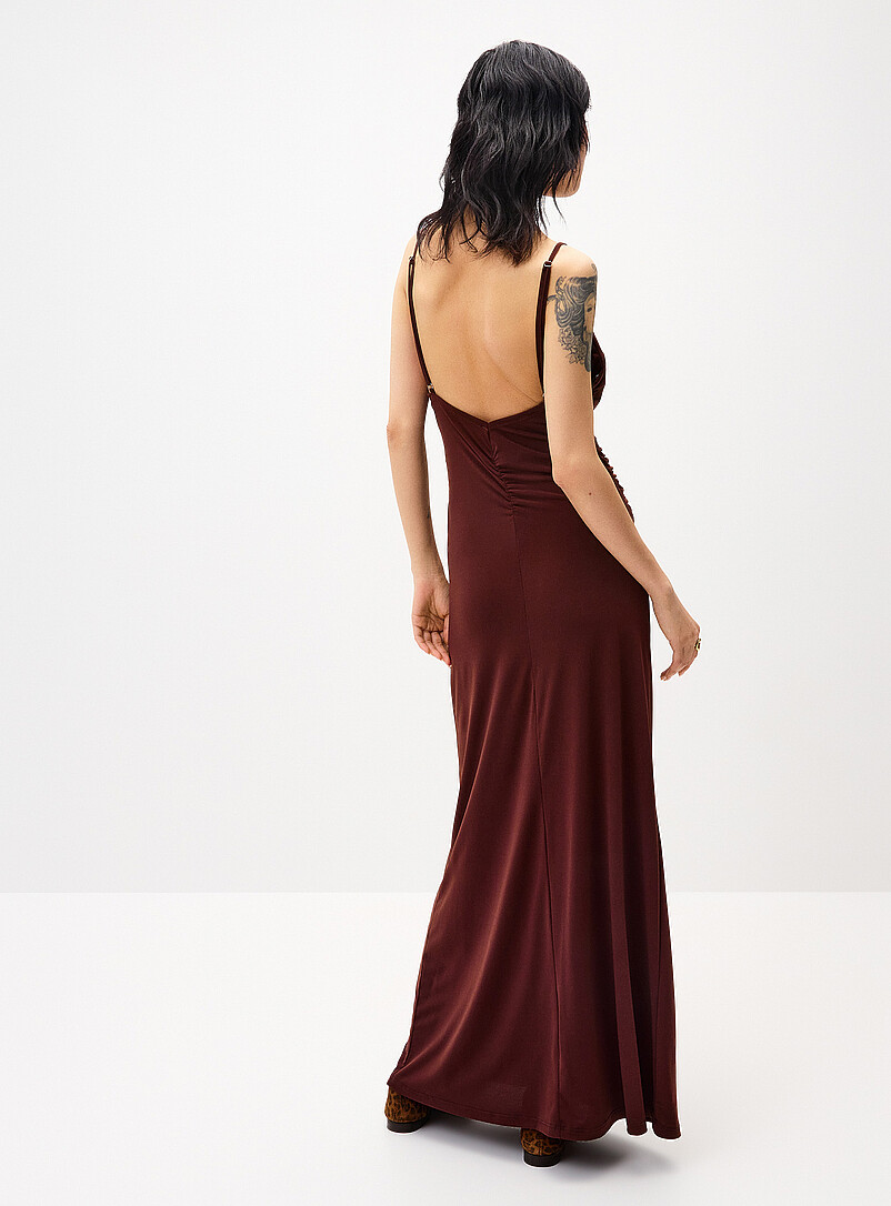 Twik: La robe maxi drap&eacute;e Raisin - Pourpre fonc&eacute; pour femme