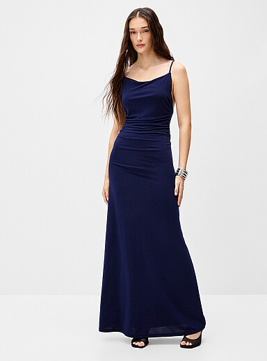Twik: La robe maxi drap&eacute;e Bleu marine - Bleu nuit pour femme