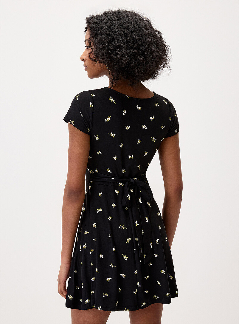 Twik: La minirobe cache-c&oelig;ur &agrave; motif Rouge &agrave; motifs pour femme