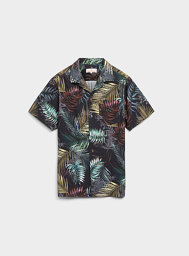 La chemise col ouvert feuillage color&eacute;