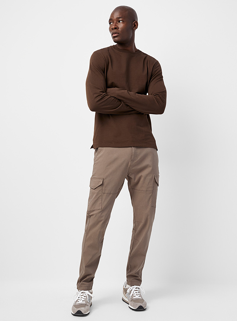 https://imagescdn.simons.ca/images/7220-23100-23-A1_2/stretch-canvas-cargo-pant-slim-fit.jpg?__=24