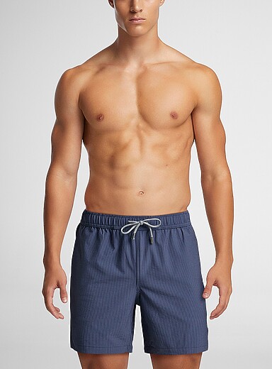 Le maillot short extensible rayures seersucker