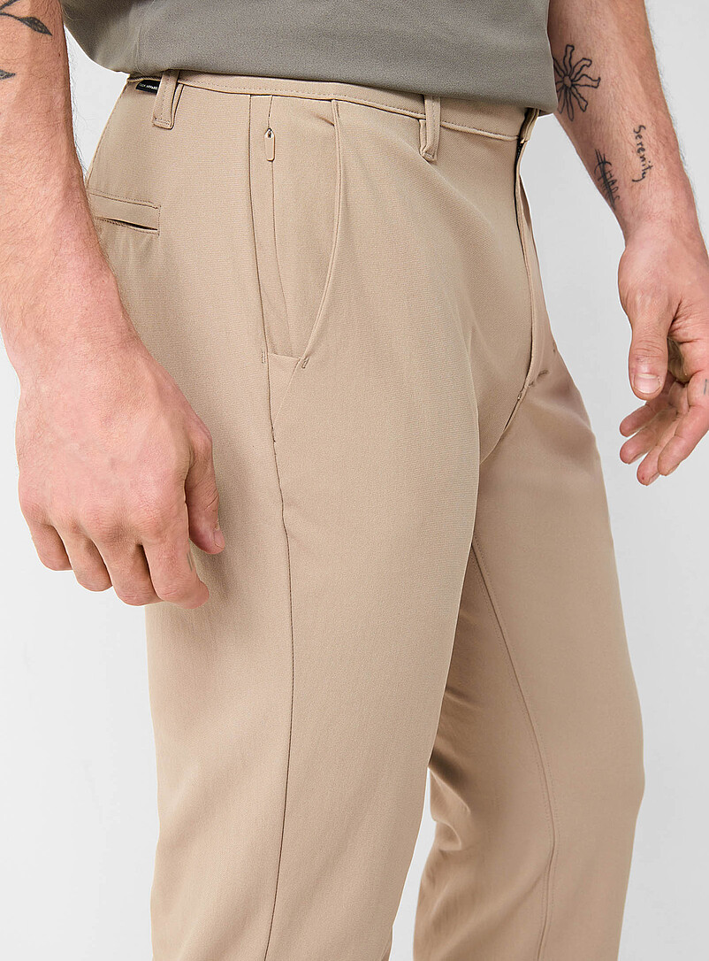 Projek Raw: Le pantalon extensible 5 poches Noir pour homme