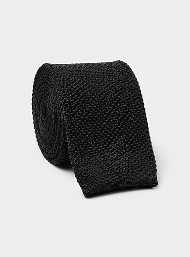 La cravate en laine &eacute;troite tricot piqu&eacute;