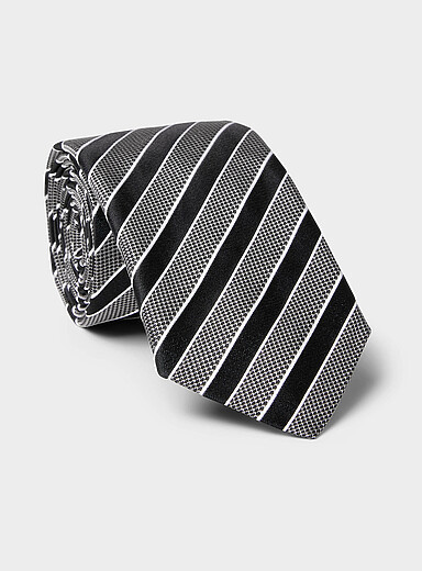 La cravate rayures monochromes <b>Collection exclusive d'Italie</b>