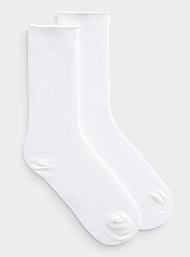 Rolled trim bamboo socks