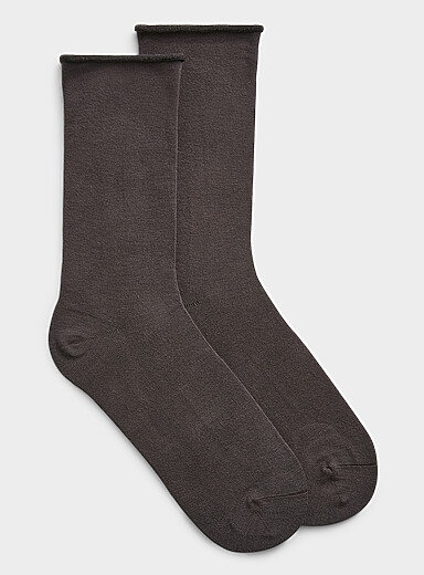 Rolled trim bamboo socks