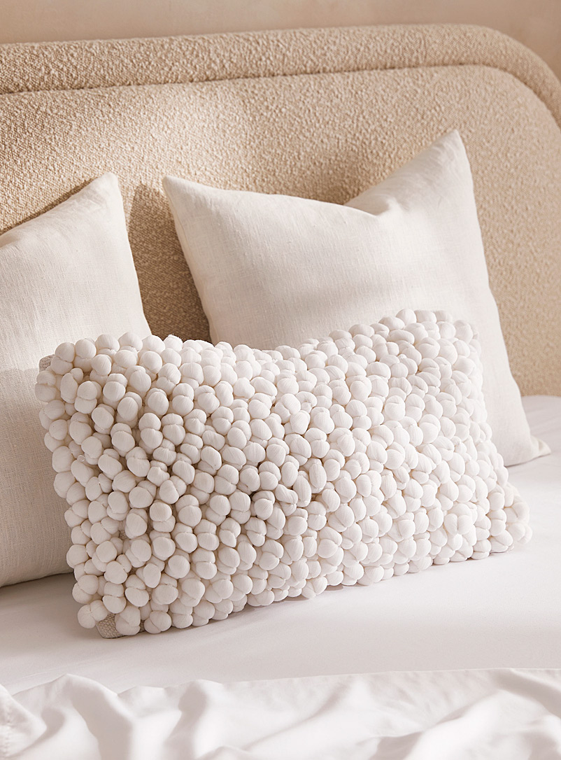 Simons Maison White Popcorn cushion 30.5 x 56 cm