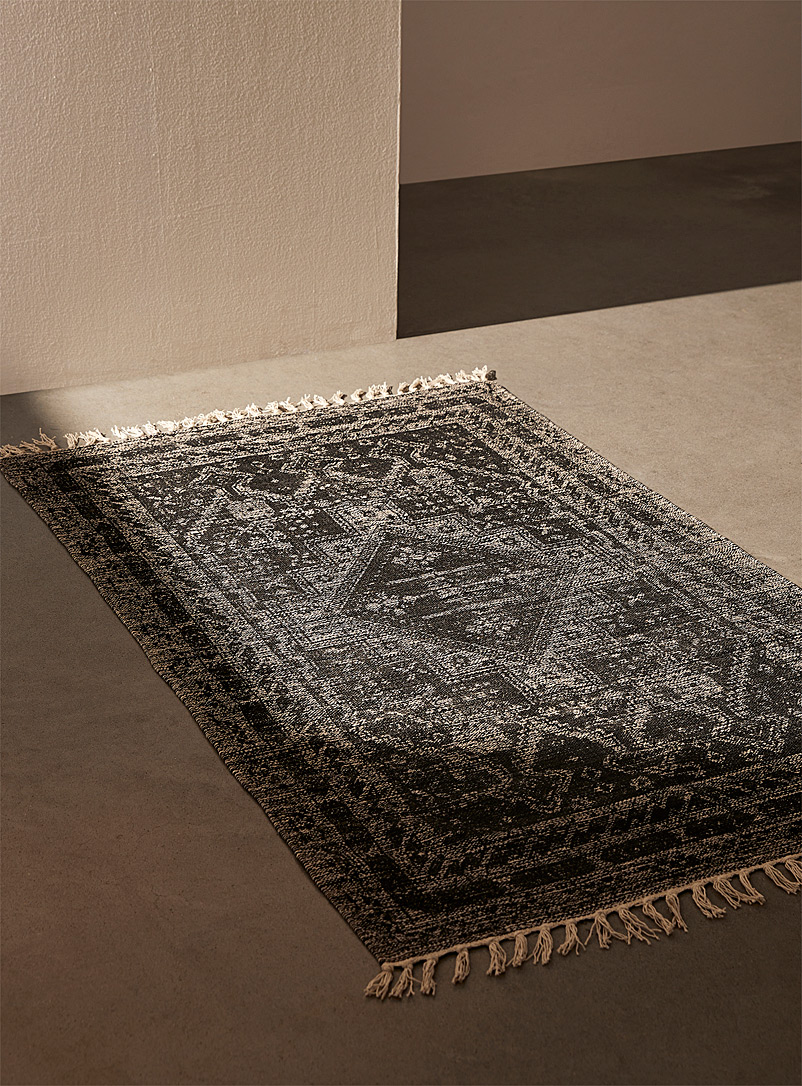 Simons Maison: Le tapis ornements effacés 91 x 152 cm Noir à motifs