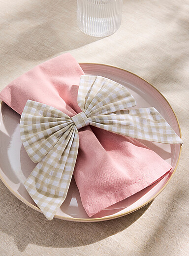 Large gingham bow napkin ring
