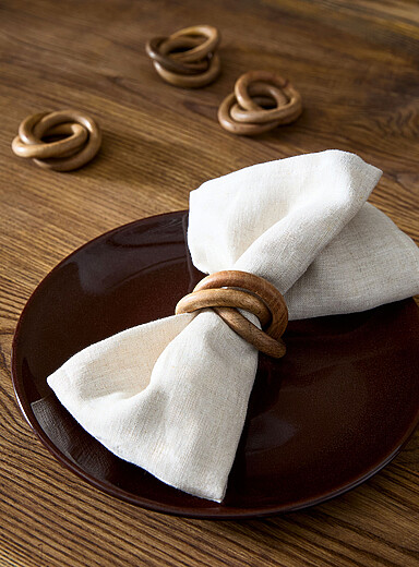 Mango wood napkin rings Set of 4