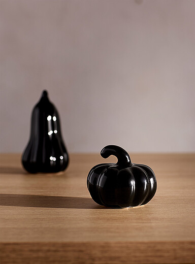 Small glossy black ceramic pumpkin <b>Halloween Collection</b>