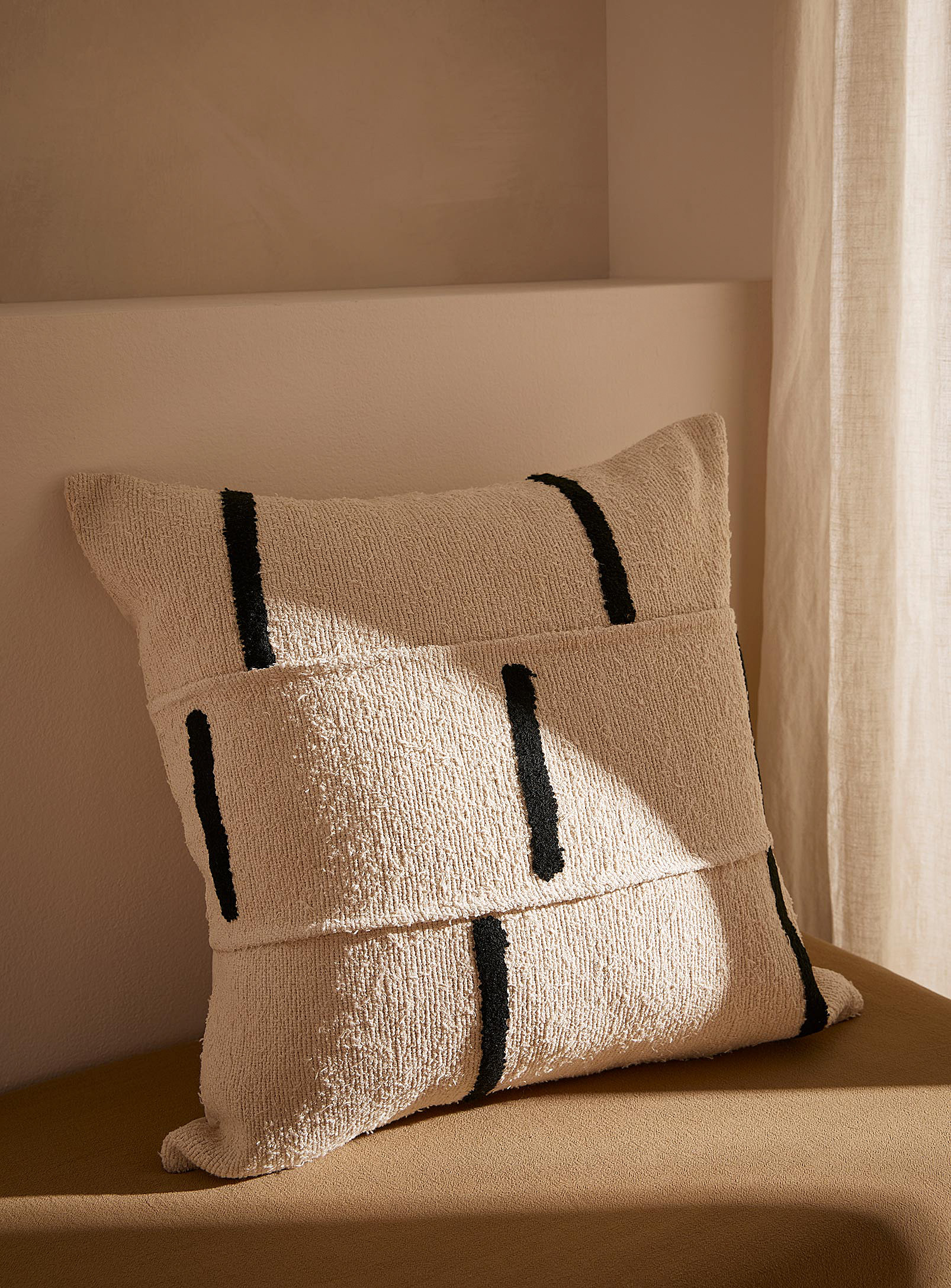 Simons Maison - Textured lines cushion 45 x 45 cm