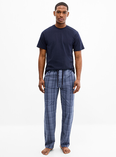 L'ensemble pyjama carreaux minimalistes