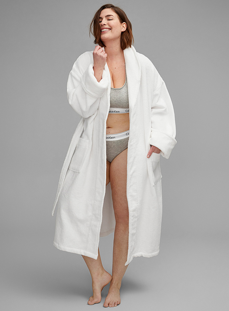 Miiyu White Long bouclé terry robe Plus size for women