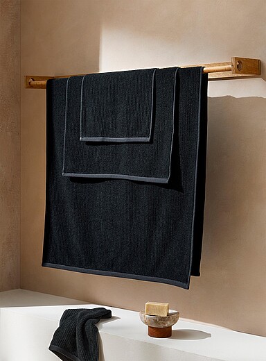 Simons Maison: Les serviettes coton et modal Ultradouces et moelleuses, texture rainur&eacute;e Vert