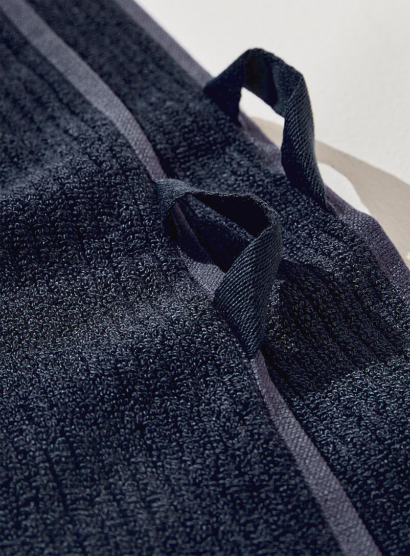 Simons Maison Black Cotton and modal towels Ultra-soft and fluffy, grooved texture