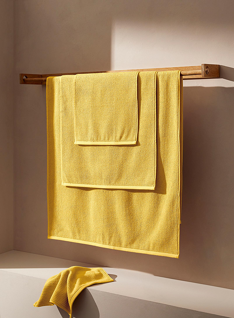 Simons Maison Golden Yellow Cotton and modal towels Ultra-soft and fluffy, grooved texture